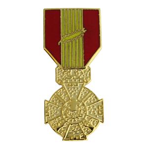Republic Of Vietnam Gallantry Cross (Hat Pin)